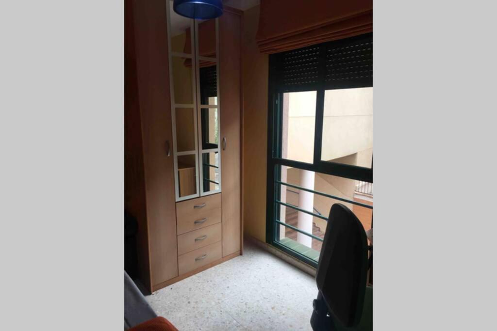 Confortable-Tranquilo Apartamento Junto Al Centro Малага Экстерьер фото